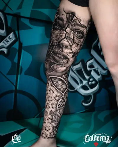 Geometric Realism full leg